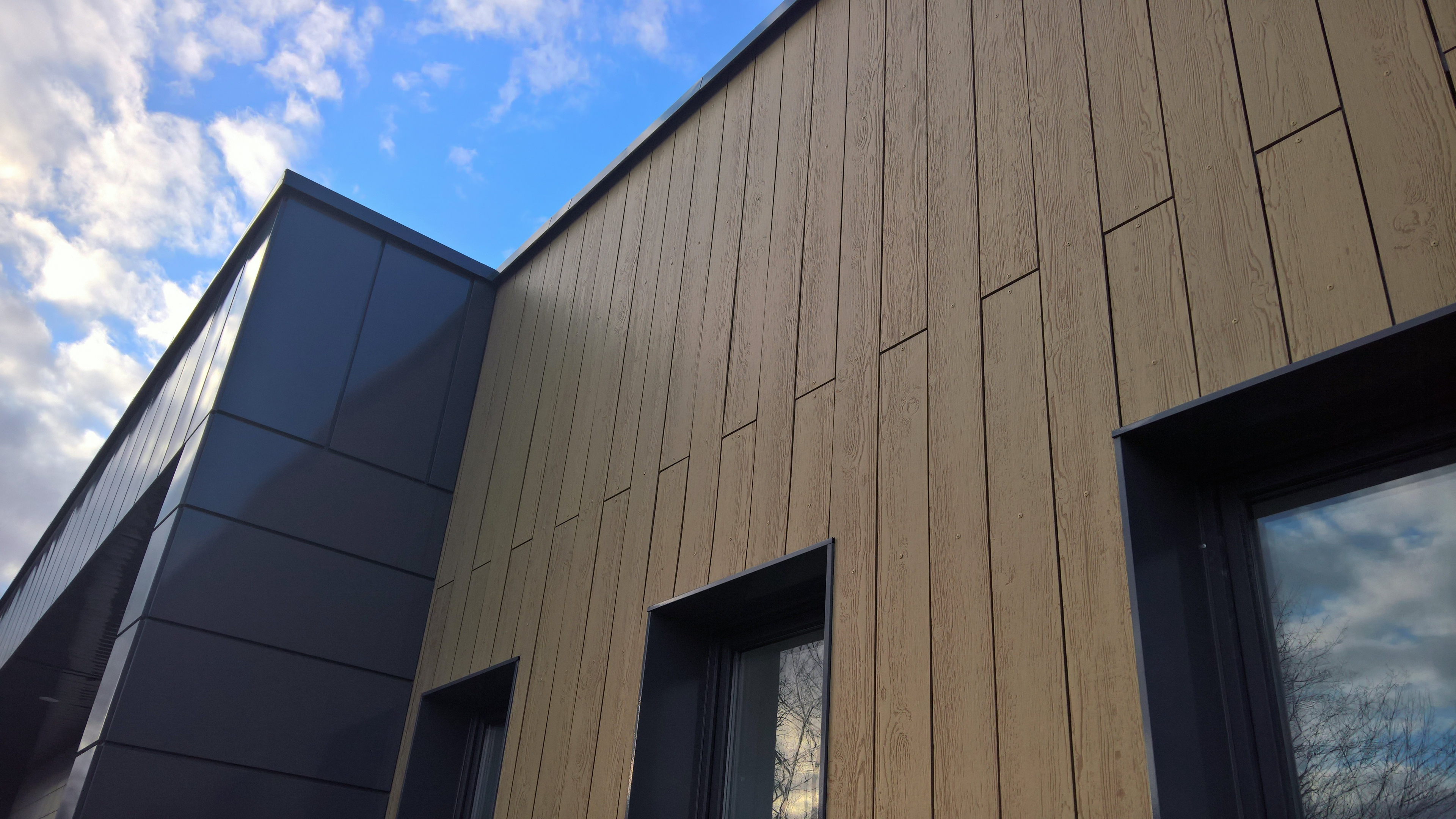 Top 5 Benefits of WPC Fencing for Your Garden